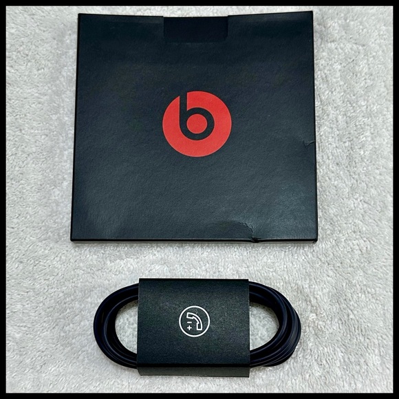 Beats by Dre Other - Beats By Dre 🎧🗣️🎤📱 audio jack, volume selector, and microphone cable… new!